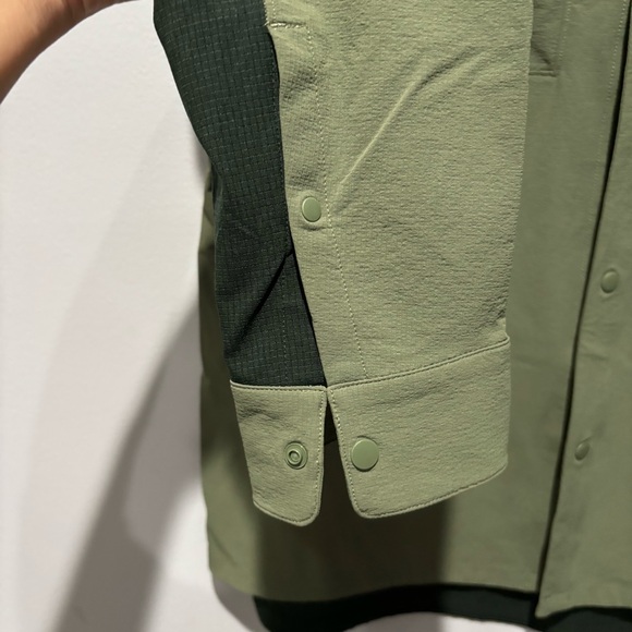 Lululemon double pocket overshirt - Picture 3 of 7